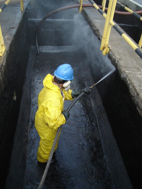 jateamento-de-tanques